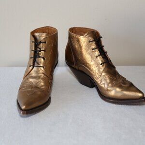 EUC AUTHENTIC BUTTERO ANKLE BOOTS 36